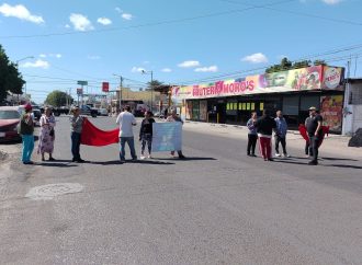 Cierran en Cajeme la calle Jalisco para exigir solución a problemas