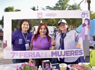 Participan 120 emprendedoras en Feria de las Mujeres