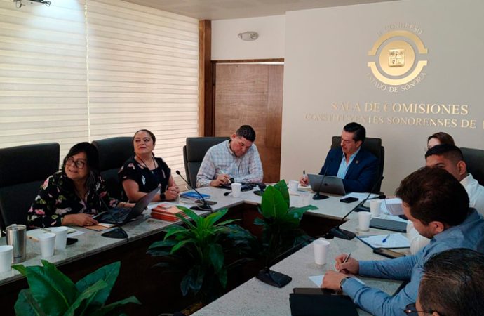 Entablan agenda de trabajo académicos y diputados para estudiar temas de migración