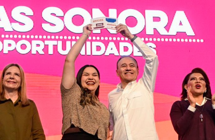 Gobernador Durazo transforma la educación en Sonora con más de 450 mil becas a estudiantes