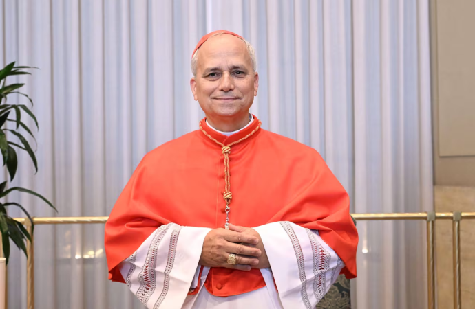 ¡Habemus Papam! El primer Papa Estadounidense saluda al mundo como León XIV