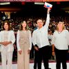 Reciben 10 mil estudiantes beca por parte del gobernador Durazo