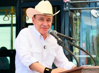 Sonora avanza hacia la electromovilidad: Durazo inaugura electrolinera y entrega camiones eléctricos