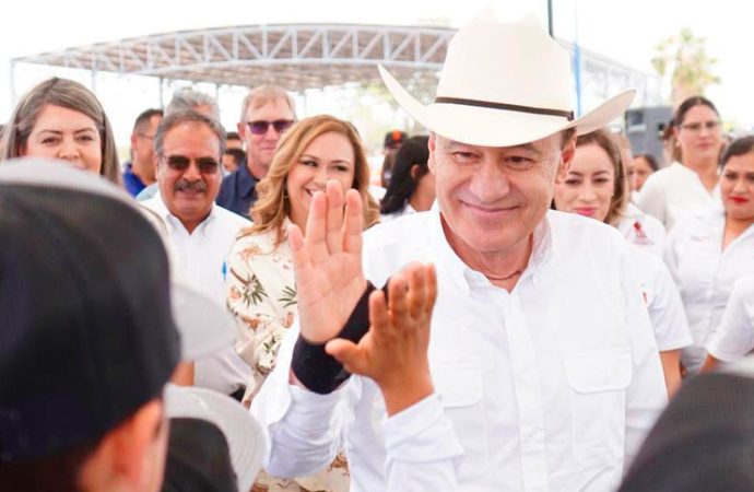 Gobernador Durazo y sector minero entregan unidad deportiva para niñas, niños y jóvenes del Río Sonora