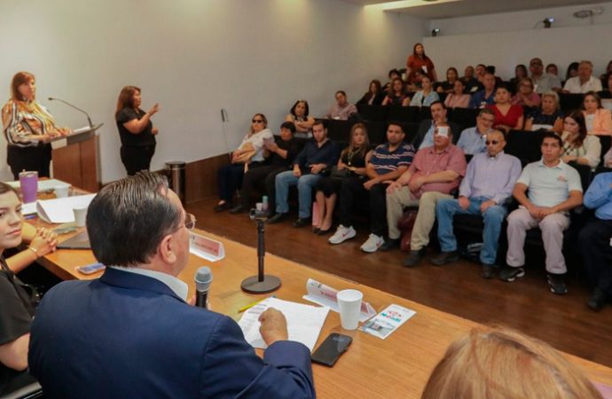 Realizan foro sobre la sensibilización de las personas con debilidad visual