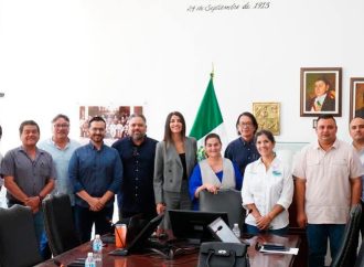 Gobernador Durazo impulsa rescate del mercado municipal de Hermosillo en coordinación con locatarios e INAH.