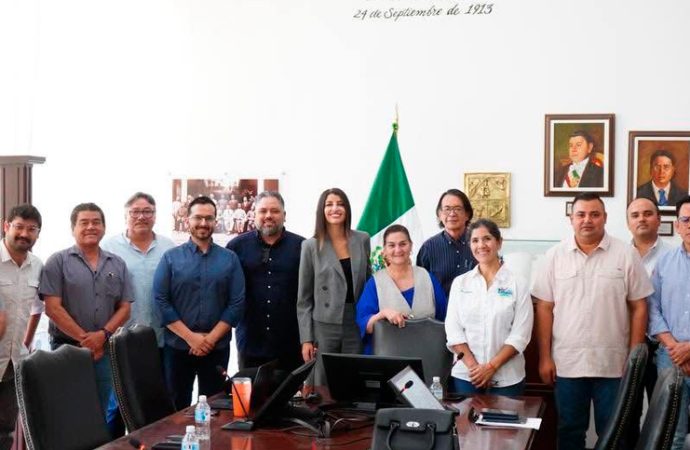 Gobernador Durazo impulsa rescate del mercado municipal de Hermosillo en coordinación con locatarios e INAH.