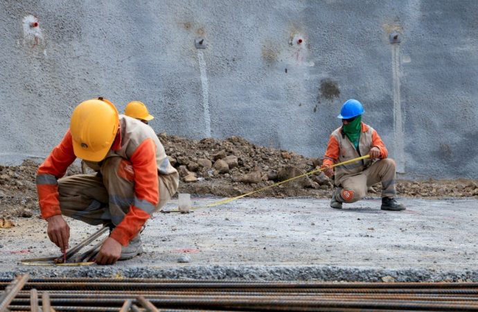 Ven riesgo de informalidad por reducción de jornada laboral