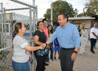 Cumple Toño Astiazarán con obra comprometida con familias de la Norberto Ortega