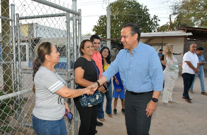 Cumple Toño Astiazarán con obra comprometida con familias de la Norberto Ortega