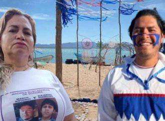 Gobernador Seri declara persona no grata a líder de Madres Buscadoras y ésta le acusa encubrir criminales