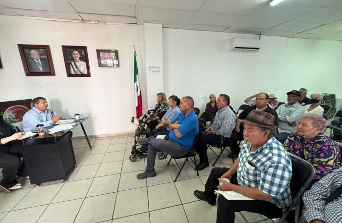 Impulsa Jacobo Mendoza reforma para que pensiones no sean menores a salario mínimo
