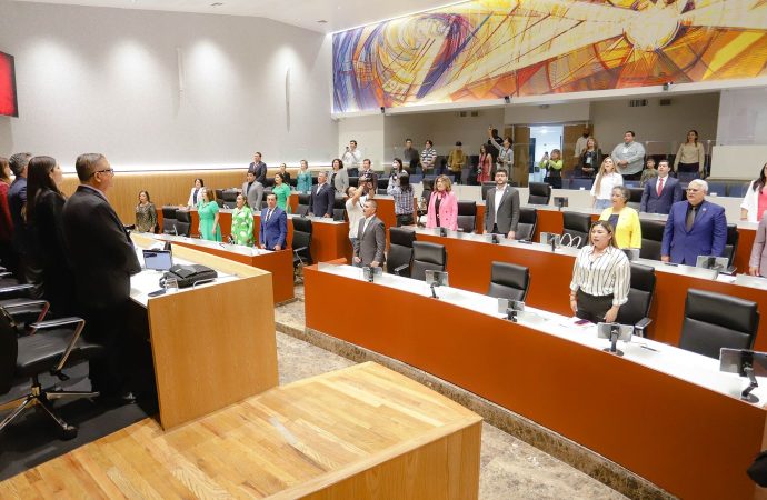 Aprueban licencia para separarse del cargo de forma temporal de Paloma Terán