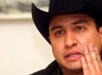 Le cancelan la visa a Julión Álvarez y se ve forzado a cancelar concierto en Texas