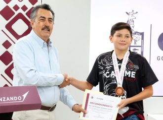 Reconoce Javier Lamarque a joven deportista por poner en alto a Cajeme en los Juegos Nacionales CONADE 2025
