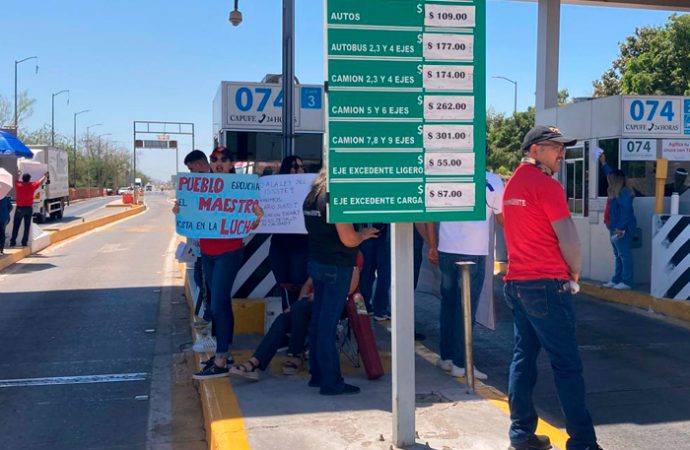 Maestros toman caseta en protesta contra la ley del ISSSTE