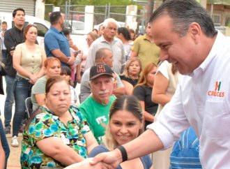 Acerca Toño Astiazarán servicios del Gobierno Municipal a vecinas y vecinos del Altares