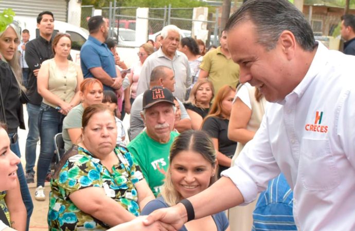 Acerca Toño Astiazarán servicios del Gobierno Municipal a vecinas y vecinos del Altares