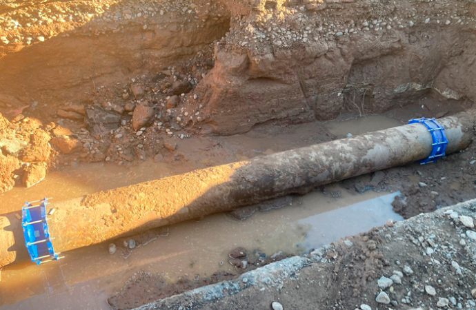 Repara OOMAPASC fuga en línea principal y restablece servicio de agua en zona centro-norte de Ciudad Obregón