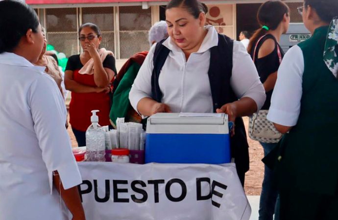 Gobernador Durazo lleva jornada gratuita “Sonora Atiende” a Huatabampo en beneficio de familias del sur