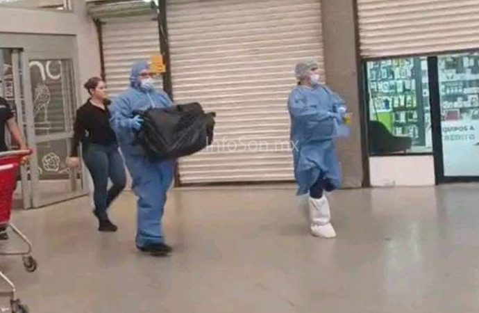 Hallan cuerpo decapitado en vivienda y cabeza en hielera en un supermercado Soriana