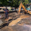 Fuga en línea principal de agua sobre calle Náinari es atendida por OOMAPASC