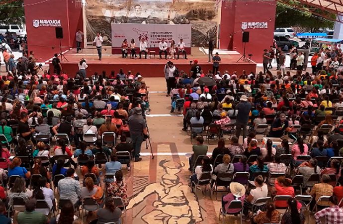 Entregan apoyos económicos a familias del sur de Sonora que “nunca habían recibido nada”