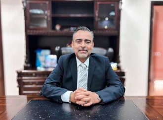 Habrían retirado visa al alcalde de Peñasco Óscar Castro