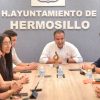 Cumple Toño Astiazarán a jóvenes ganadores de Smart City Hackathón para hacer realidad sus proyectos innovadores