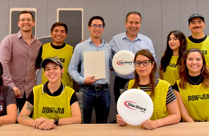 Impulsa Toño Astiazarán talento deportivo con apoyo a Selección Sonora de Ultimate Freesbe