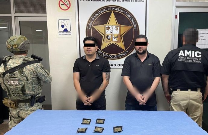 Cae pareja criminal en Cajeme: portaban armas largas, ponchallantas, drogas y equipo táctico