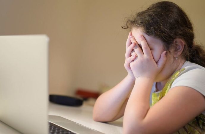Emiten recomendaciones para evitar ser víctima de violencia digital