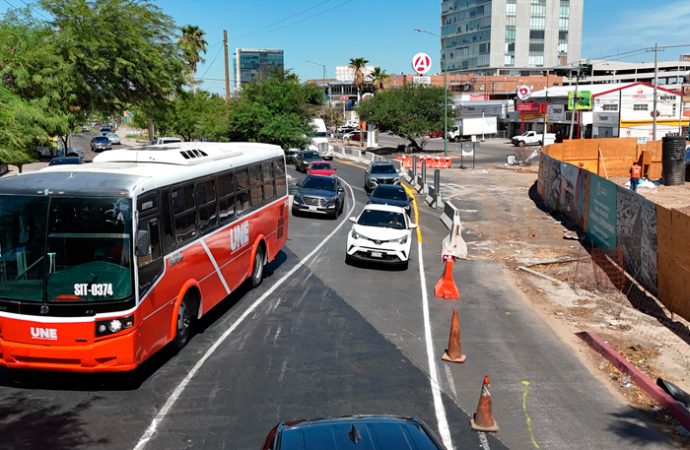 Por avance en obra de paso a desnivel Solidaridad–Colosio reducen carriles en calle Pesqueira