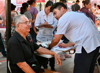 Gobernador Durazo beneficia a familias de la colonia Cuauhtémoc con jornada de “Sonora Atiende”