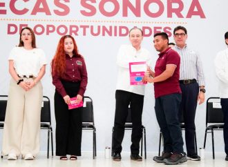 Durazo impulsa transformación de Nogales con becas universitarias y modernización de carretera