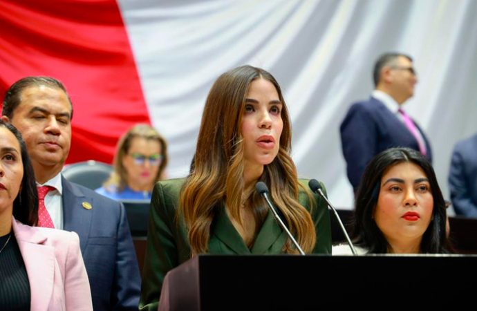 Diana Karina Barreras rinde su primer informe legislativo con respaldo nacional en Hermosillo