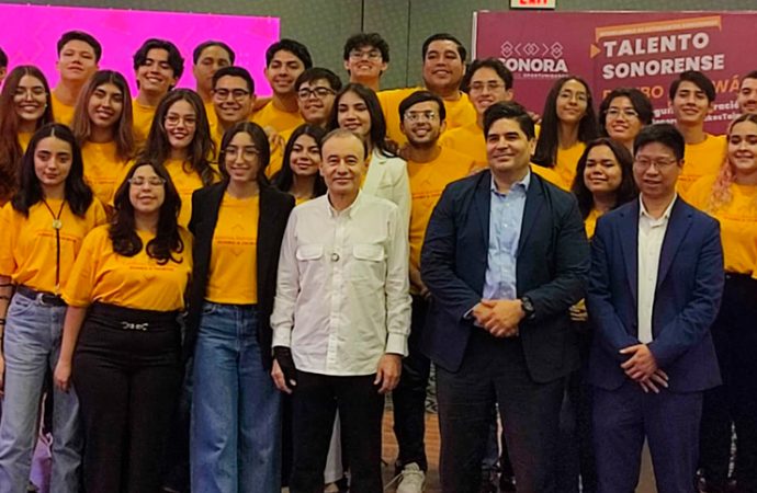 Se reúne Alfonso Durazo con la segunda generación de estudiantes que van a Taiwán