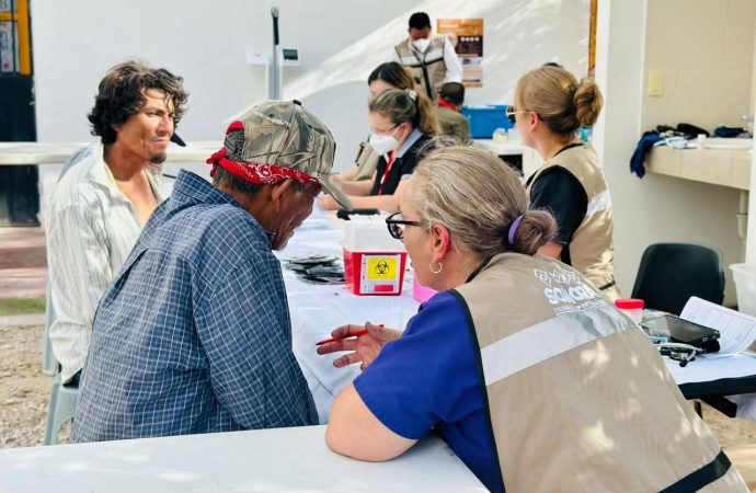 Llevan jornadas de salud a población migrante