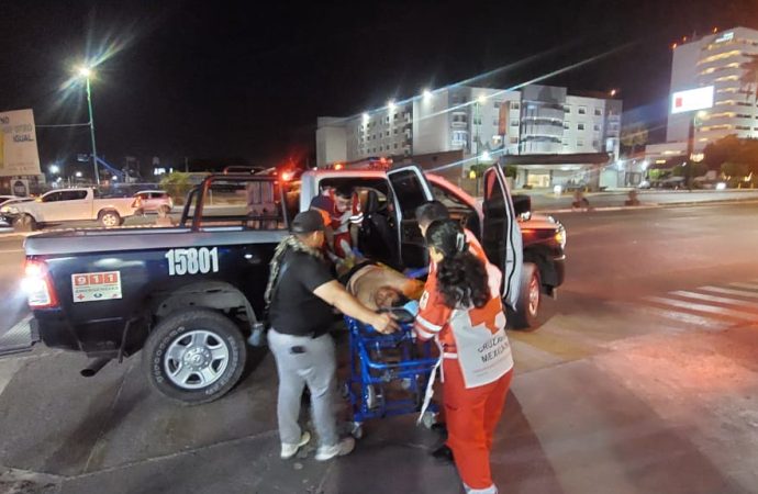 Madres Buscadoras localizan a joven herido en carretera; permanece hospitalizado en Hermosillo