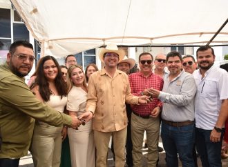 Dotan a dependencias de 22 camionetas para mejora en servicios a los navojoenses