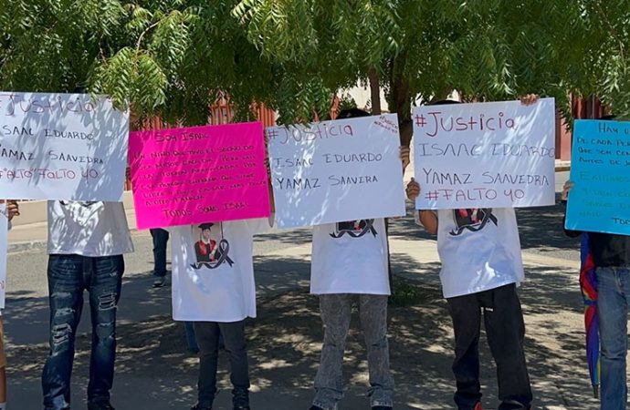 Familiares de adolescente decapitado en Sonora se manifiestan para exigir pronta detención del asesino