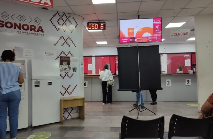 Reportan poca afluencia de personas en oficinas de gobierno