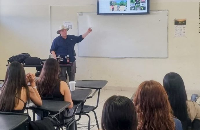 Cambia UES la fechas de aplicación del examen de inglés a nuevos estudiantes