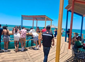 Mantiene personal de Protección Civil y Tránsito Municipal recorridos constantes en Bahía de Kino para prevenir accidentes