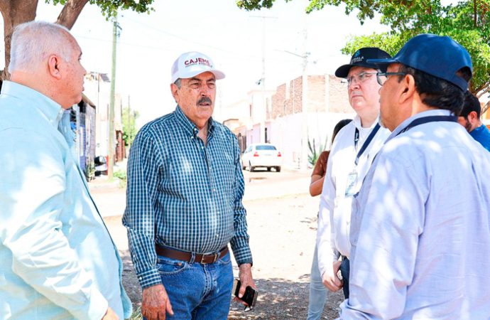 Recorre Lamarque zonas afectadas por lluvias en Ciudad Obregón