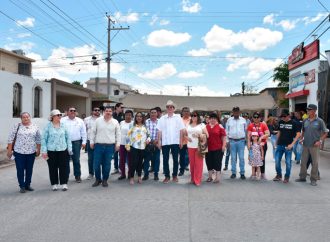 Entrega Elías Retes cruceros viales rehabilitados con concreto en Infonavit-Sonora
