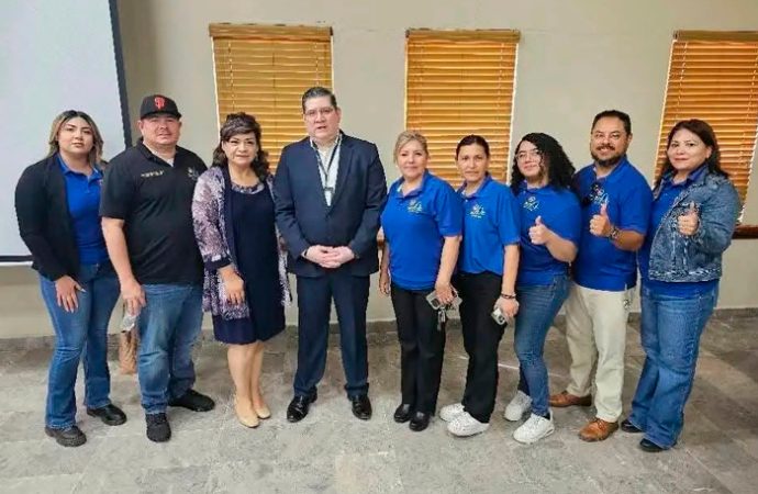Reconocen en OOMAPASC labor de abogados y primer año de gestión de Luis Alberto Ruiz Coronado