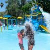 Disfrutan del Parque Infantil Ostimuri niñas y niños de Esperanza