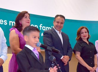 Astiazarán reafirma compromiso con la niñez hermosillense durante ceremonia de graduación del DIF