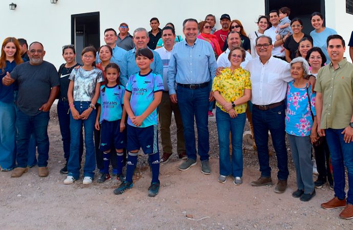 Entrega Toño Astiazarán primera etapa de Centro Comunitario Las Lomas en beneficio de vecinos del sector